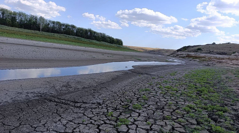 В окупованому Маріуполі майже висохло Старокримське водосховище – єдине джерело води для міста