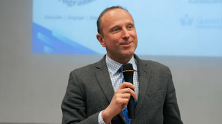 Як лікувати дитячу душу? Інтерв’ю професора Лондонського університету Дениса Угрина про психотерапію і війну