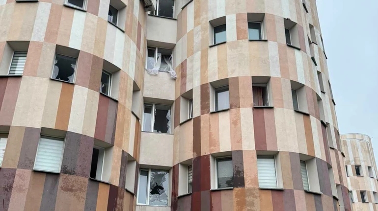 У Києві росіяни пошкодили пологовий будинок – в укритті народився хлопчик