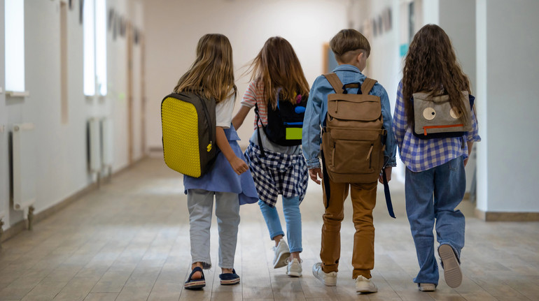 МОН верифікувало перші школи вихідного дня за кордоном для 9 тисяч дітей