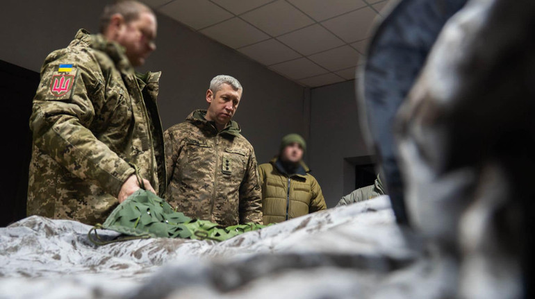 Мета – замаскувати військових: в Україні тестують тканини для анти-тепловізійної накидки