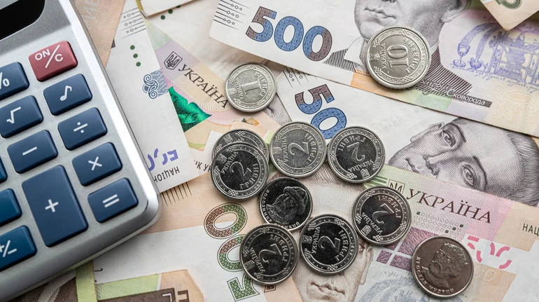 Гроші є, а доплат немає? Комітет ВР перевірить громади, які зменшили надбавки вчителям