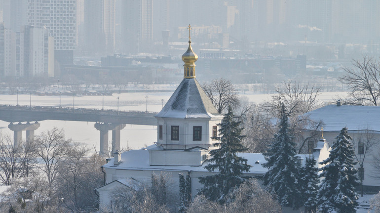 Росіяни пошкодили Києво-Печерську лавру. Під загрозою десятки тисяч музейних експонатів