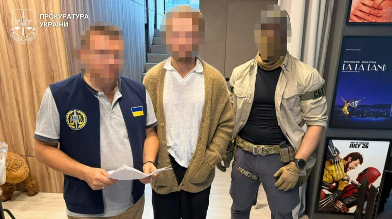 Заробили мільйони доларів: 27 учасників схеми фальсифікації ліків для схуднення отримали підозри