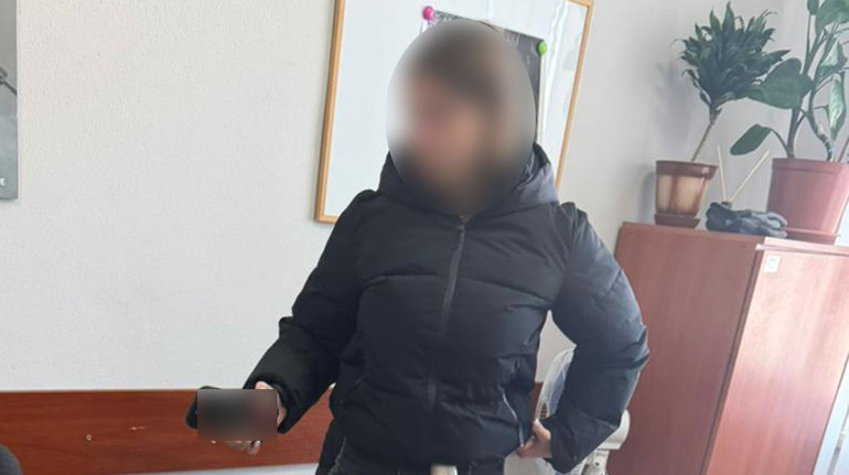 У Тернополі розшукали породіллю, яка залишила немовля в під’їзді багатоповерхівки