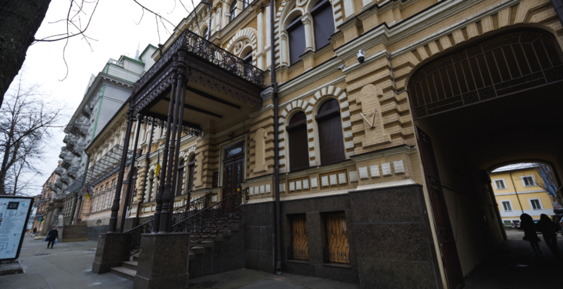 День стійких музеїв: Як музейний квартал Києва відновлюється після російської ракетної атаки