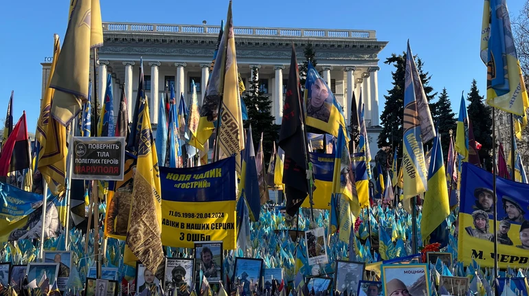 Як упорядкувати стихійний меморіал воїнам на Майдані: голова УІНП Алфьоров озвучив пропозиції