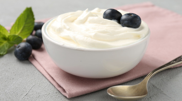 Грецький, ісландський, молочний чи рослинний? Експерти пояснюють, як обрати найкращий йогурт