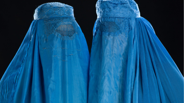 В Афганістані жінки залишалися під завалами після землетрусу, поки чоловіків рятували