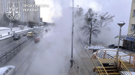 У Києві 16-річна дівчина впала в яму з окропом і отримала 73% опіків тіла