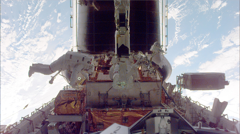 У NASA розповіли, як у відкритому космосі ремонтують телескоп Хаббл