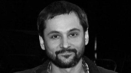 Андрія Білоуса, якого звинувачують в домаганнях, повернули на посаду директора Молодого театру