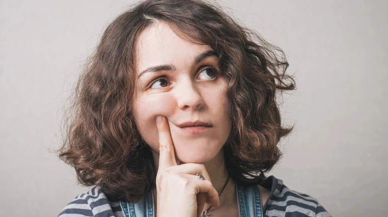 Часто мрієте про майбутнє? Вчені пояснили, чому мозок любить такі подорожі в часі