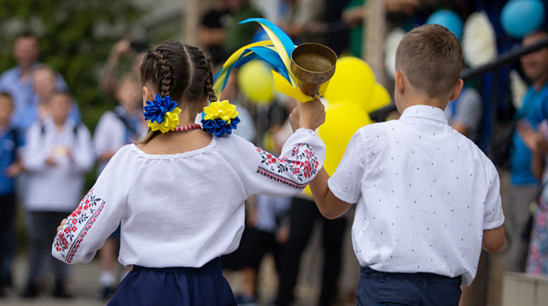 Літні канікули 2024: коли розпочнуться і скільки триватимуть в українських школах