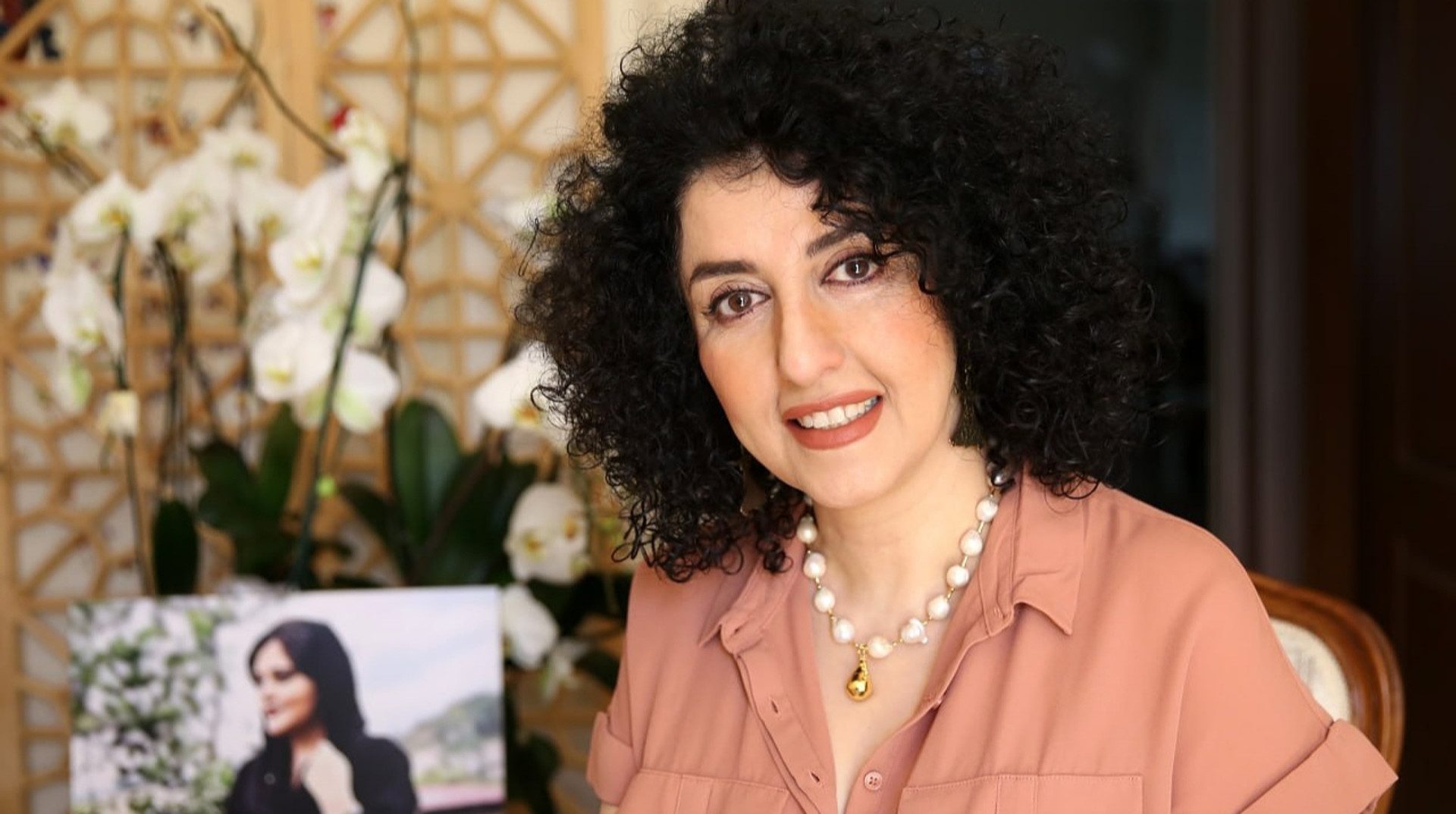 через побиття її двічі госпіталізовували