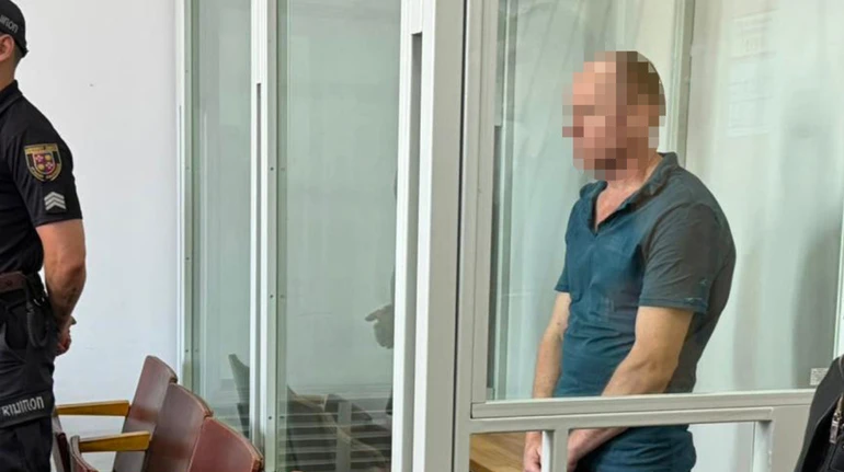 На Вінниччині судили вітчима, який кілька разів зґвалтував падчерку: 14-річна дівчина завагітніла