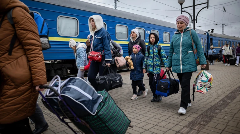 98% українців толерантно ставляться до біженців і ВПО – опитування