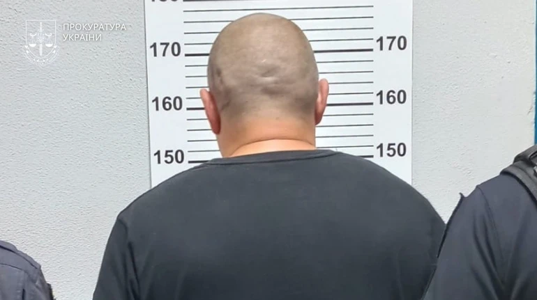 На Сумщині п'яний чоловік побив 4-річного онука сусідки: дитину госпіталізували у тяжкому стані