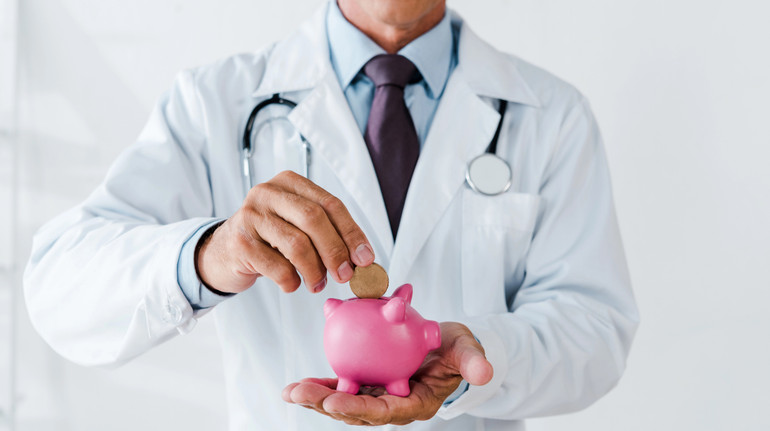 НСЗУ: Деякі лікарні мають повернути понад мільярд гривень через недостовірні дані щодо операцій