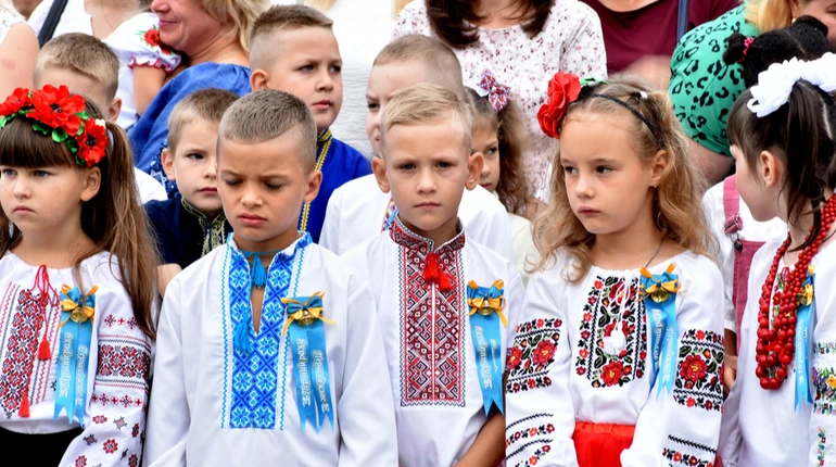 В укриттях, в другу зміну чи онлайн: як навчатимуться школярі Києва у перший тиждень вересня