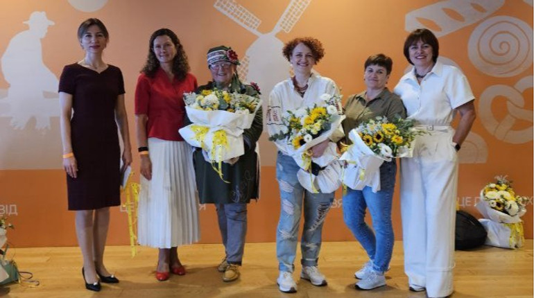 В Україні вперше відбувся конкурс Пирогів Незалежності: чим дивували переможці