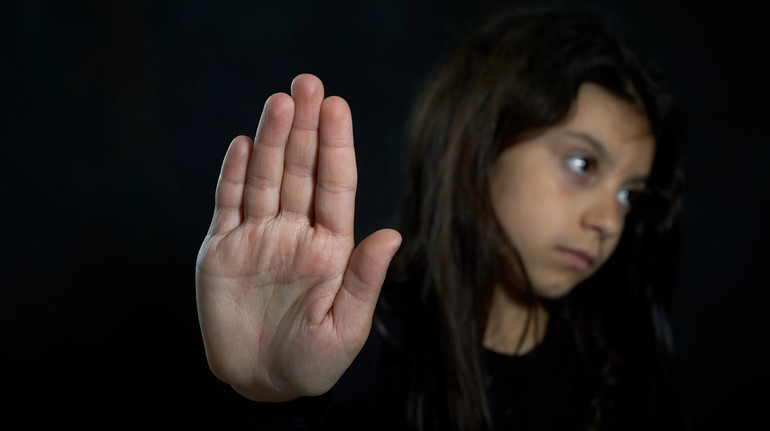 Напідпитку розбещував 12-річну односельчанку: суд виніс вирок жителю Миколаївщини