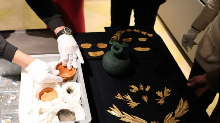 Росія звинувачує Україну та Нідерланди у викраденні скіфського золота Криму