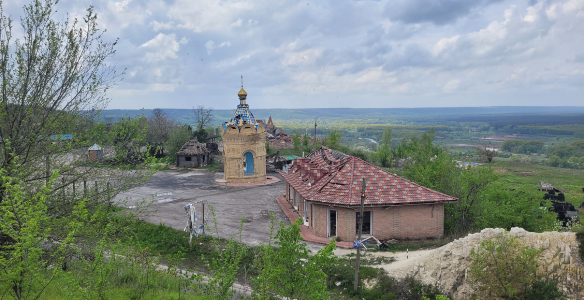 Описати те, чого ніколи не мало відбутися: погляд на деокуповані міста британської дослідниці