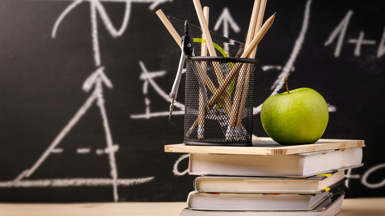 The Ministry of Education and Science stated that they fined publishers for late delivery of textbooks