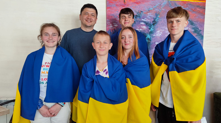 На Миколаївщину повернули 5 дітей-сиріт, яких депортували до РФ на початку вторгнення