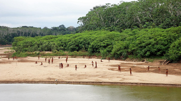 Дике перуанське плем'я помітили у сусідньому селі: контакти з чужинцями загрожують їхнім життям