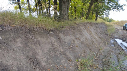 На Київщині забудовник знищує старовинне городище