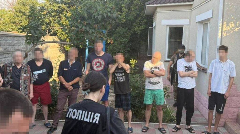 В Одесі викрили реабілітаційний центр, де незаконно утримували людей із залежностями