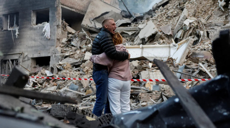The SES has confirmed the death of a guy who was waiting all day by parents on the ruins of the house