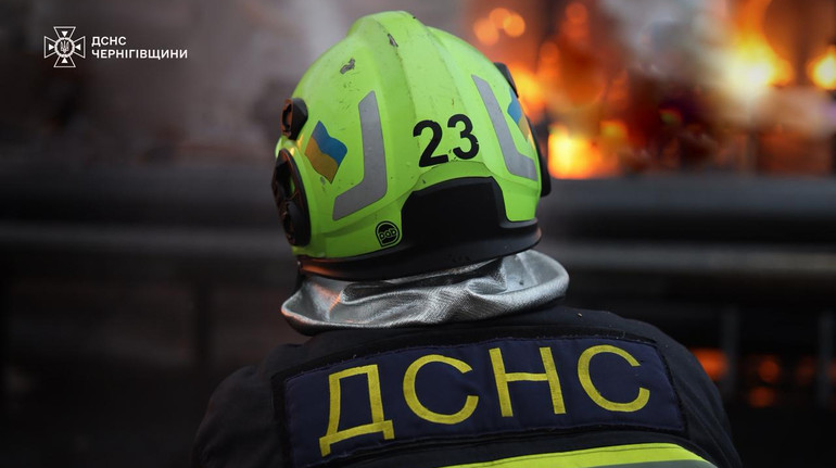 ДСНС: У 2025 році рятувальники майже пів мільйона разів виїжджали на місця обстрілів