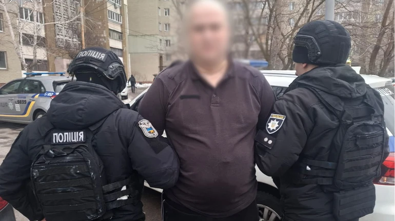 Поліція затримала чоловіка, який глузував з меморіалу воїнам на Майдані: він перебуває у СЗЧ