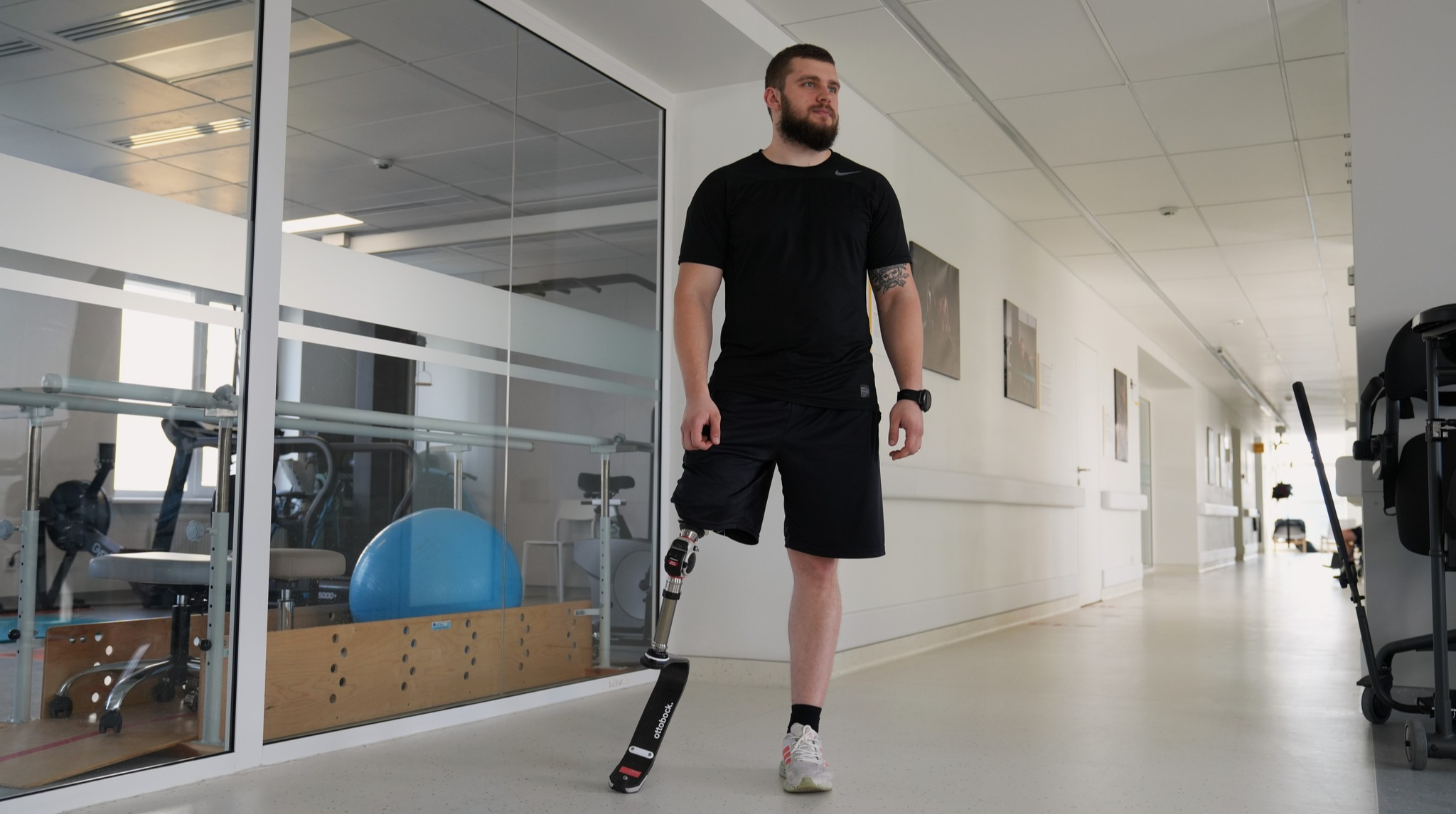 The story of a soldier who started running again thanks to prosthetics