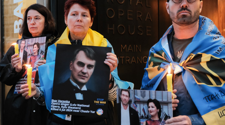 У Лондоні протестували під Королівською оперою, виступ Нетребко там не скасували