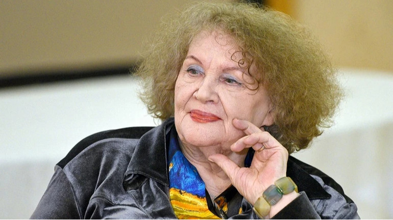 На вимогу Ліни Костенко у Львові скасували концерт її поезії: що трапилося