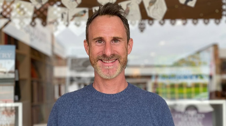 Австралійського письменника Крейга Сілві звинувачують в експлуатації дітей