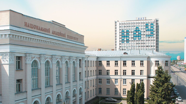 Забудова НАУ: дозвіл на будівництво 14 житлових комплексів скасували