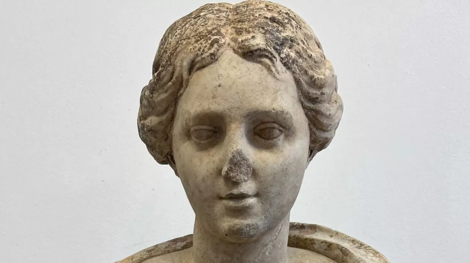 An 1,800-year-old Roman sculpture was discovered in Britain