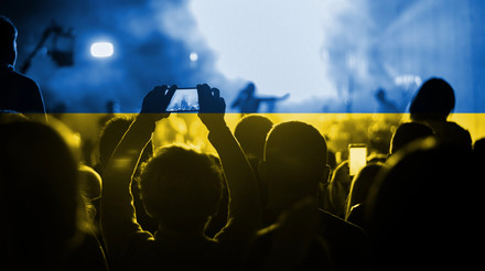 Мовне питання на сцені. Чи забороняє закон українським артистам виконувати на концертах пісні російською