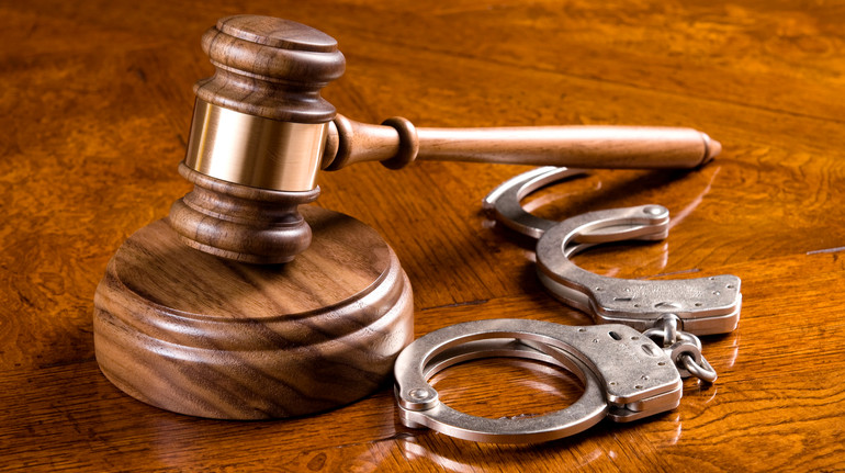 У Києві двоє чоловіків заднім числом видали заміж померлу жінку, щоб отримати її квартиру