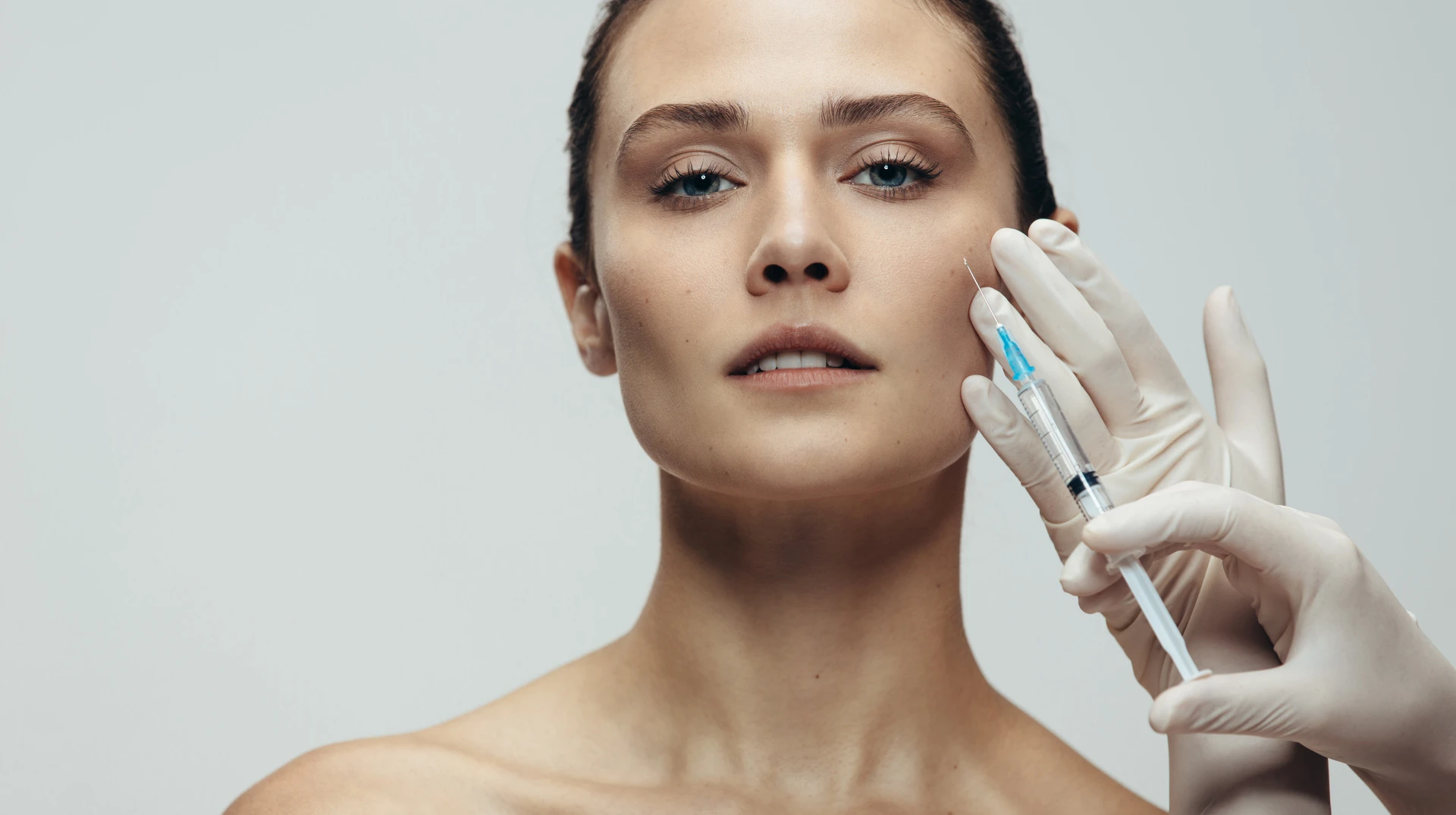 Токсин молодості: як працює ботокс, чи є смертельна доза, побічні ефекти та альтернативи