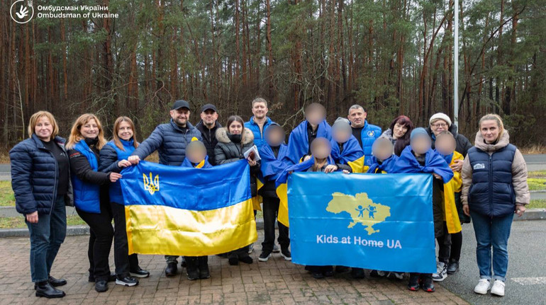 Україна повернула додому 7 дітей, яких вивезли до РФ чи в окупацію. Допомогла Меланія Трамп