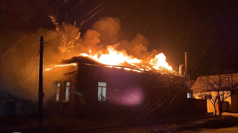 Стеля впала прямо на колиску: що відомо про наслідки російської атаки по Дніпру