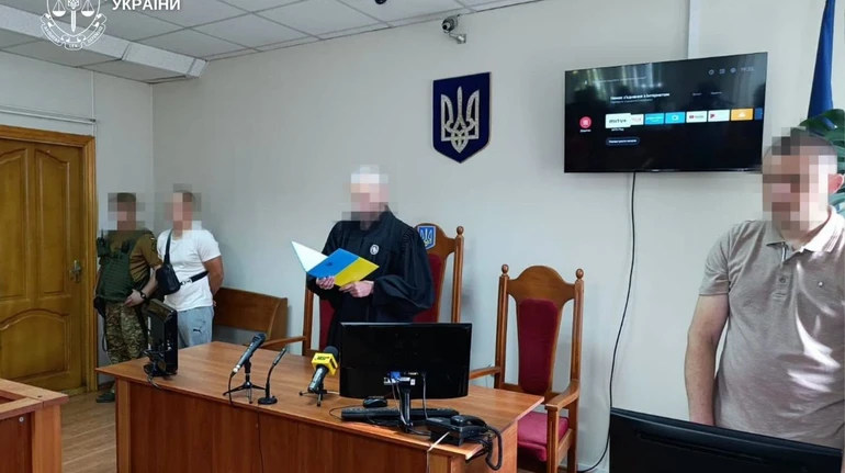 У Хмельницькому за дитяче порно судили директора мовної школи, якого ще підозрюють у розбещенні