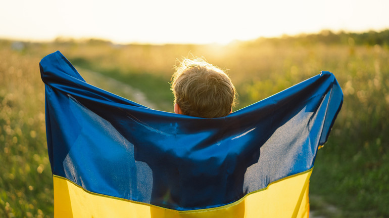 Вчили ненавидіти рідну країну: з окупованих територій евакуювали шістьох українських дітей