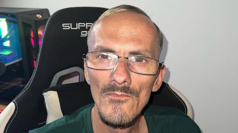 У Франції помер блогер, який зазнавав знущань та насильства у прямому ефірі